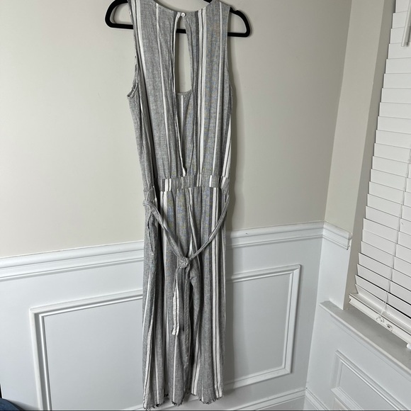 Cloth and Stone linen blend triped peek a boo belted sleeveless‎ jumpsuit medium - Picture 8 of 10